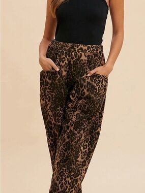 Leopard Print Wide Leg Pants in Brown